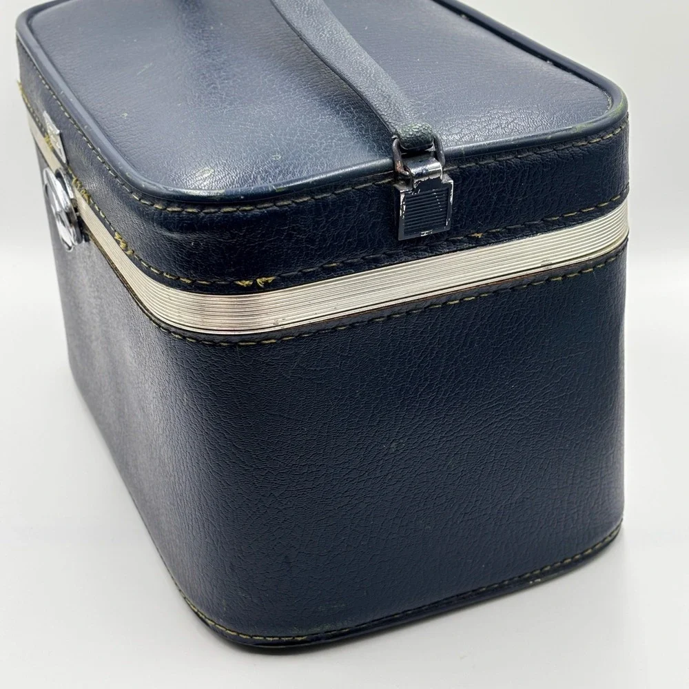 Vintage Amelia Earhart Train Case Navy Blue Hard Shell Vanity Makeup Travel Bag